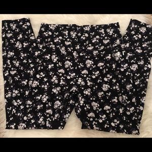 PINK Victoria Secret Ultimate Floral Legging